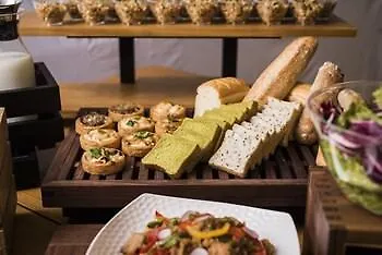 The Lively Osaka Honmachi Hotel