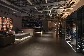 The Lively Osaka Honmachi Hotel