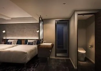 The Lively Osaka Honmachi Hotel