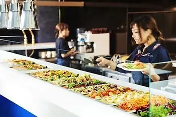 The Lively Osaka Honmachi Hotel