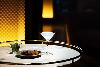 The Lively Osaka Honmachi Hotel